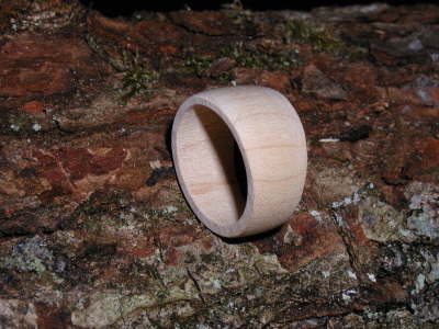 Ring aus Ahorn